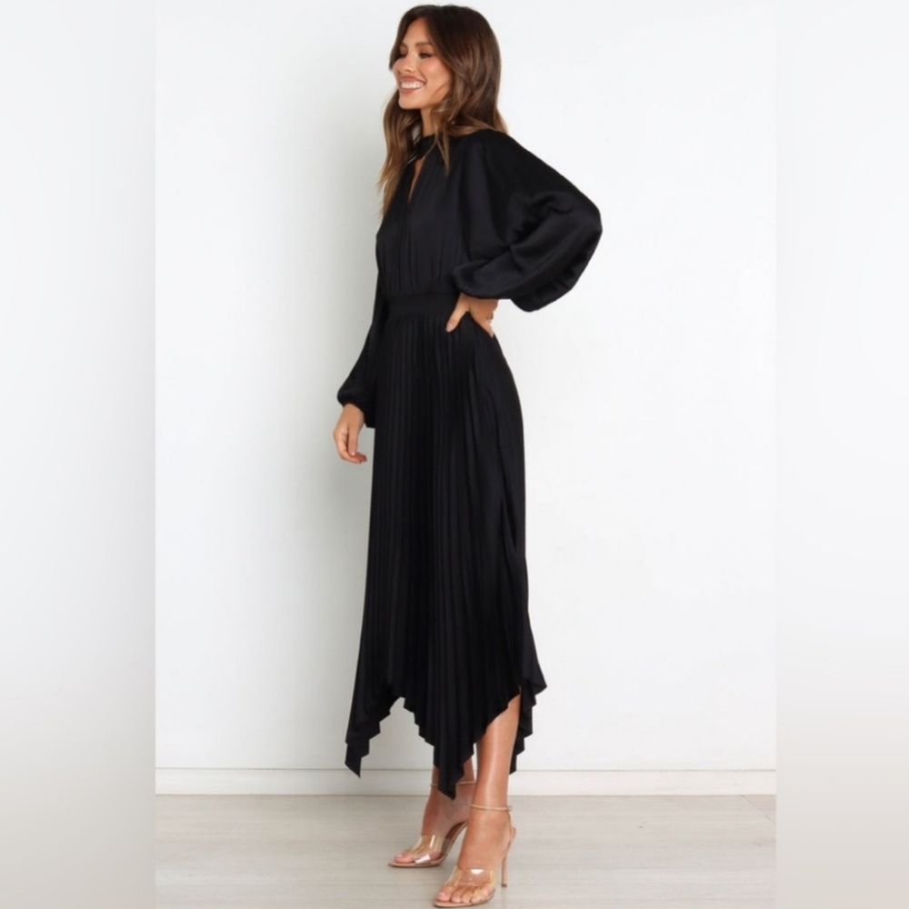 Petal & Pup Black Long Sleeve Dress